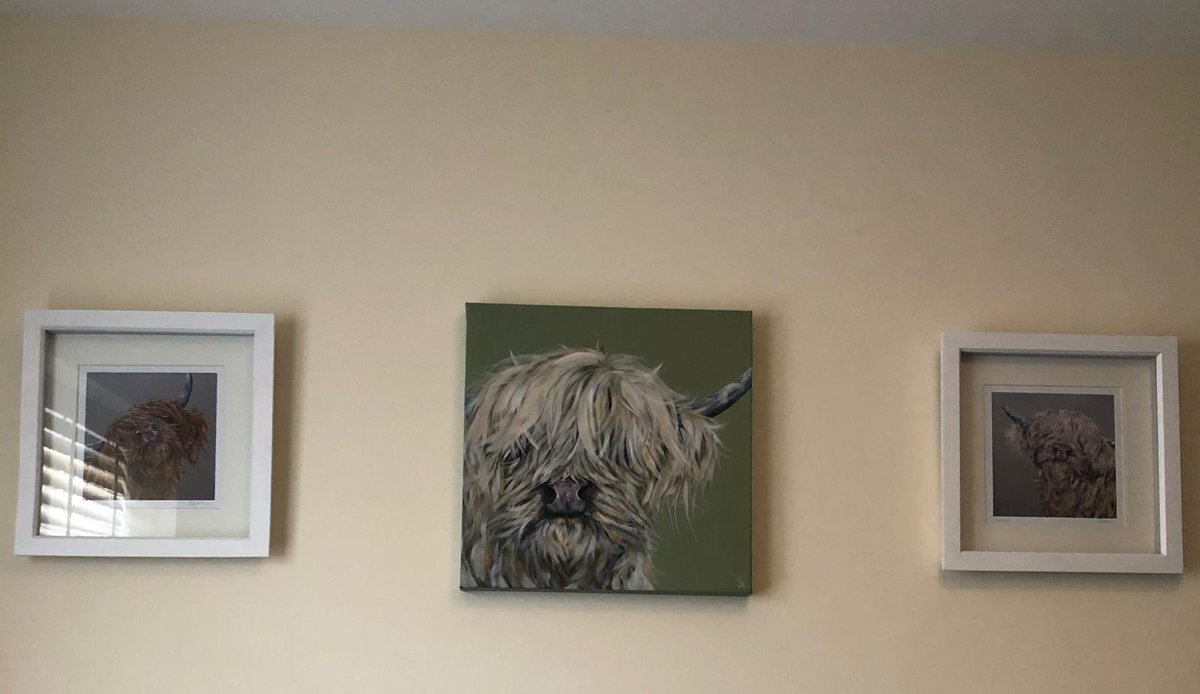 LeePWilks's tweet image. Welcome to the family ‘Goldilochs’ beautiful original by local talented artist @FennerSam. Also got Boris living with us in our kitchen. @sarah_wilks0412