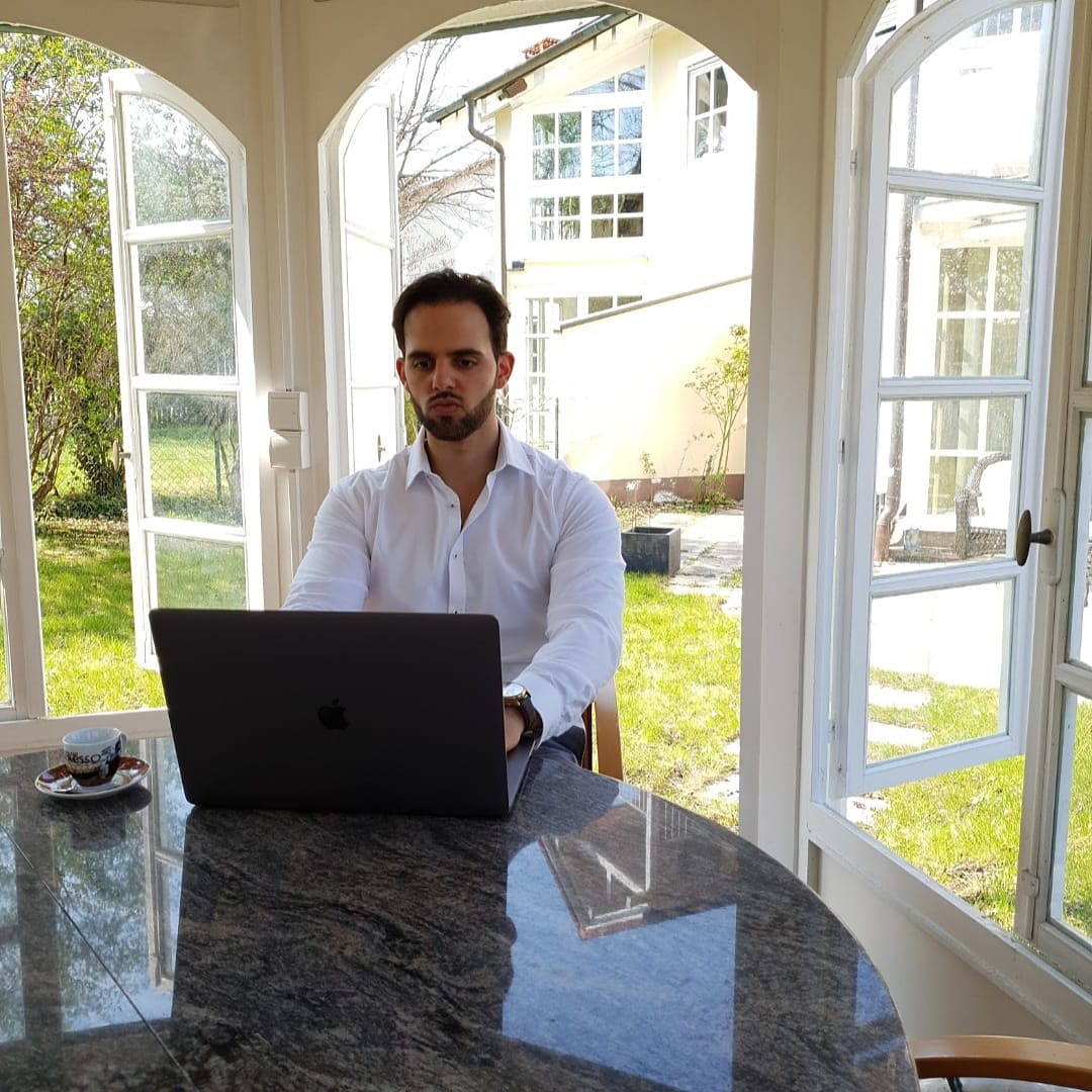 Gerade an einem Kunden Projekt am Fertig stellen 💻
Es gibt nichts besseres als Unternehmen dabei zu helfen sich online besser zu positionieren😁, und damit ihre Reichweite zu verbessern und dadurch das Unternehmen nach oben zu Skalieren.