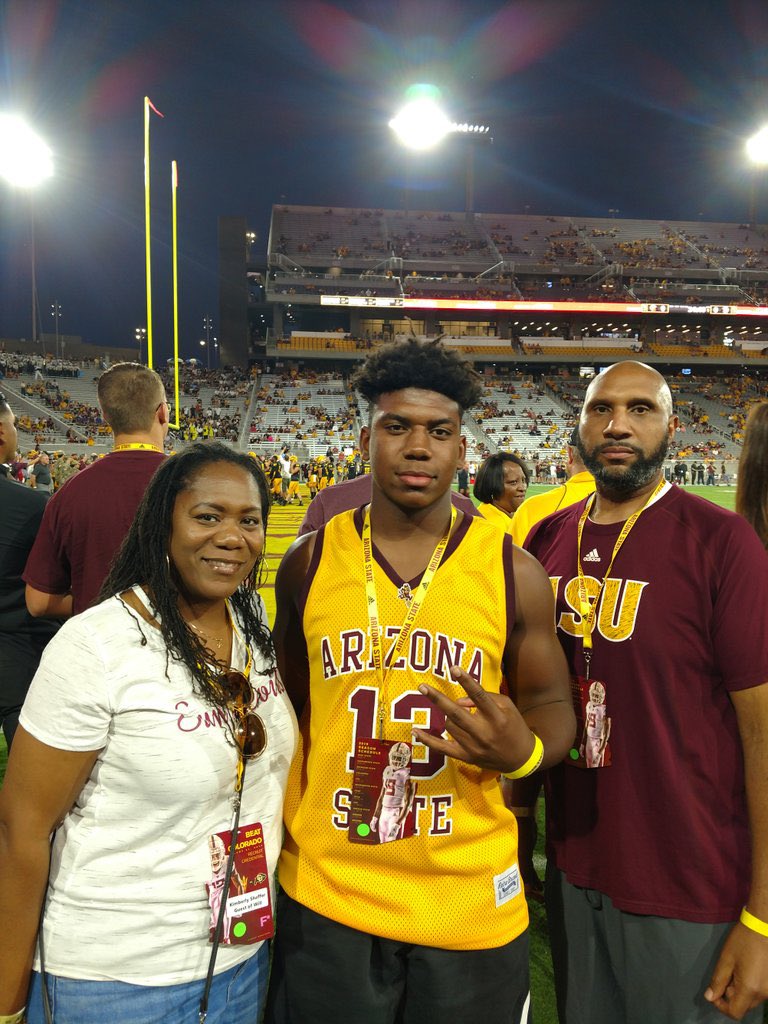 noroadblocks's tweet photo. @SunDevilHoops Me on the left, I need a jersey 😄 https://t.co/Sov3hnv6HL
