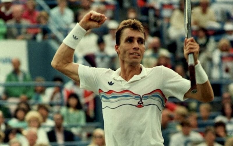 📆 Tal día como hoy, hace 38 años, Ivan Lendl 🇺🇸🇨🇿 alcanzaba por primera vez el No.1 del ATP Ranking. El tenista de Ostrava mantuvo el récord de 270 semanas (con 157 consecutivas) en lo más alto de la clasificación mundial hasta que Pete Sampras 🇺🇸 se lo arrebató en 1999.
