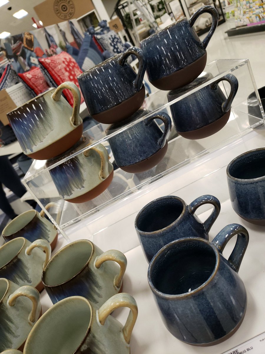 VisualByYEC's tweet image. Levi’s x Target Jersey City T1886
I ❤️❤️❤️ed this project/set!!! 
#DOWHATYOULOVE
Can you see my passion in the little wow moments in this set😎
@TargetVMDTara
@bogey177
@KealyRyan3
@samshah21