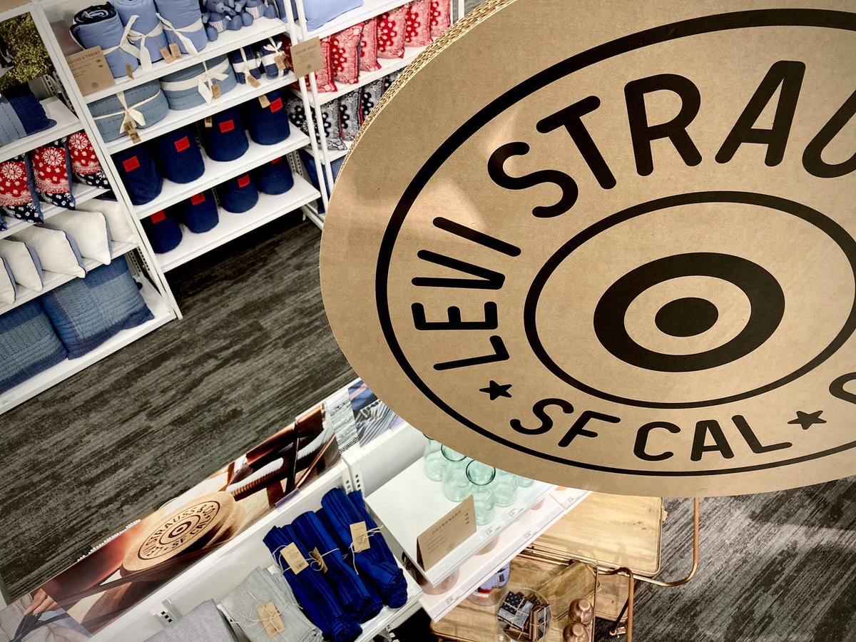 Val_Target's tweet image. Introducing #LevisxTarget 🎯 So proud of my team for beautifully executing this launch. Stop by Target South Philly to shop this new limited time collection! 😍😍  #T1443 #Target #WorkSomewhereYouLove