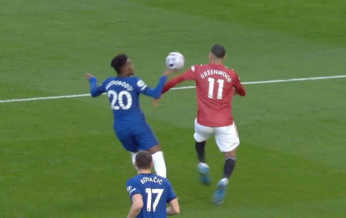 Me: “Hey Siri, define handball” 
Siri: 

#MUFC #CFC
