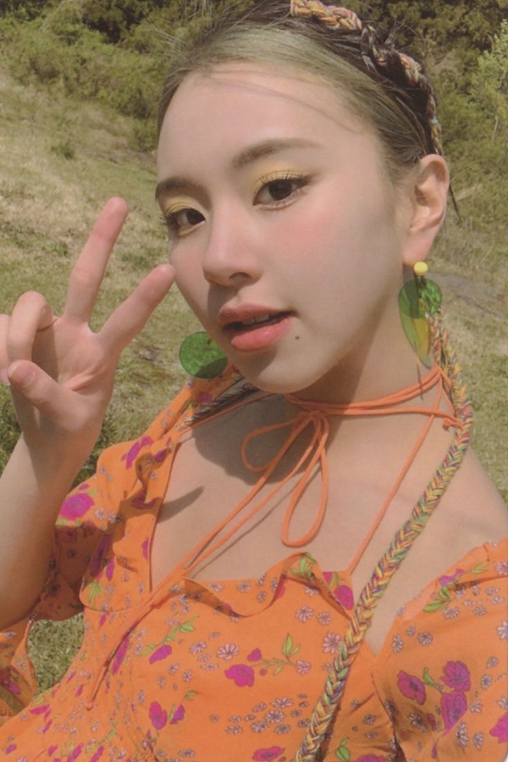 photocardscan's tweet photo. photocard scan twice

-more &amp; more

#TWICE #NAYEON #JEONGYEON #MOMO #SANA #JIHYO #MINA #DAHYUN #CHAEYOUNG #TZUYU #MoreandMore #wtttwice #wtstwice #photocardscan https://t.co/i2WWPEXRiZ