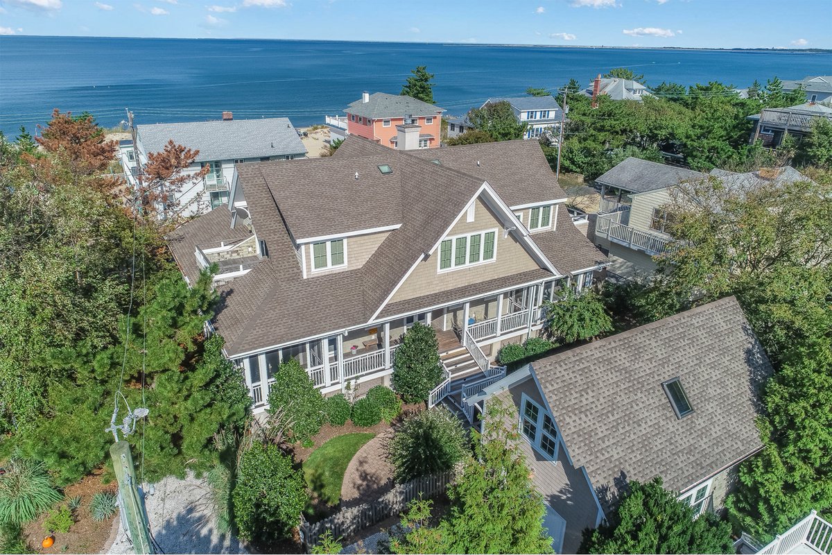 JackLingo's tweet photo. NEW LISTING! 🍍 // 7 Indiana Avenue, Lewes, DE - for sale by The Bryce Lingo &amp; Shaun Tull Team // 4BR • 4.5BA⁠ - $2,825,000
⁠
Office: 302-227-3883 / Cell: 302-236-9758⁠
shaun@jacklingo.com⁠ ⁠
⁠
View this listing: https://t.co/Te5J0aKAVd #MillionDollarListing #Delaware https://t.co/OSwHNWX4nR