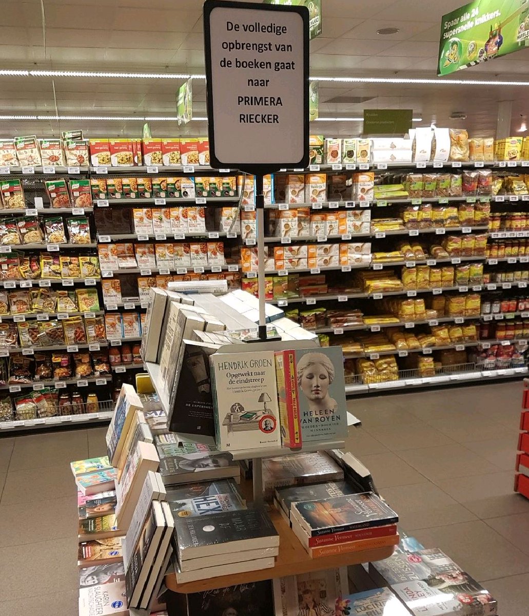 GijsWeenink's tweet photo. Sommige supermarkten realiseren hoe bevoorrecht ze zijn... https://t.co/D1Ea5jmpy0