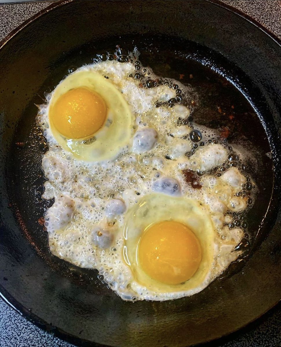 BoroFarmMarket's tweet photo. #Statesboro Farmer's Market Eggs + A Cast Iron Skillet = The Perfect Start to the Day!
.
.
.
#georgiafood #castironskillet #statesborofarmersmarket #themostimportantmealoftheday #localeggs #statesborofood https://t.co/vGdzi7cl5n