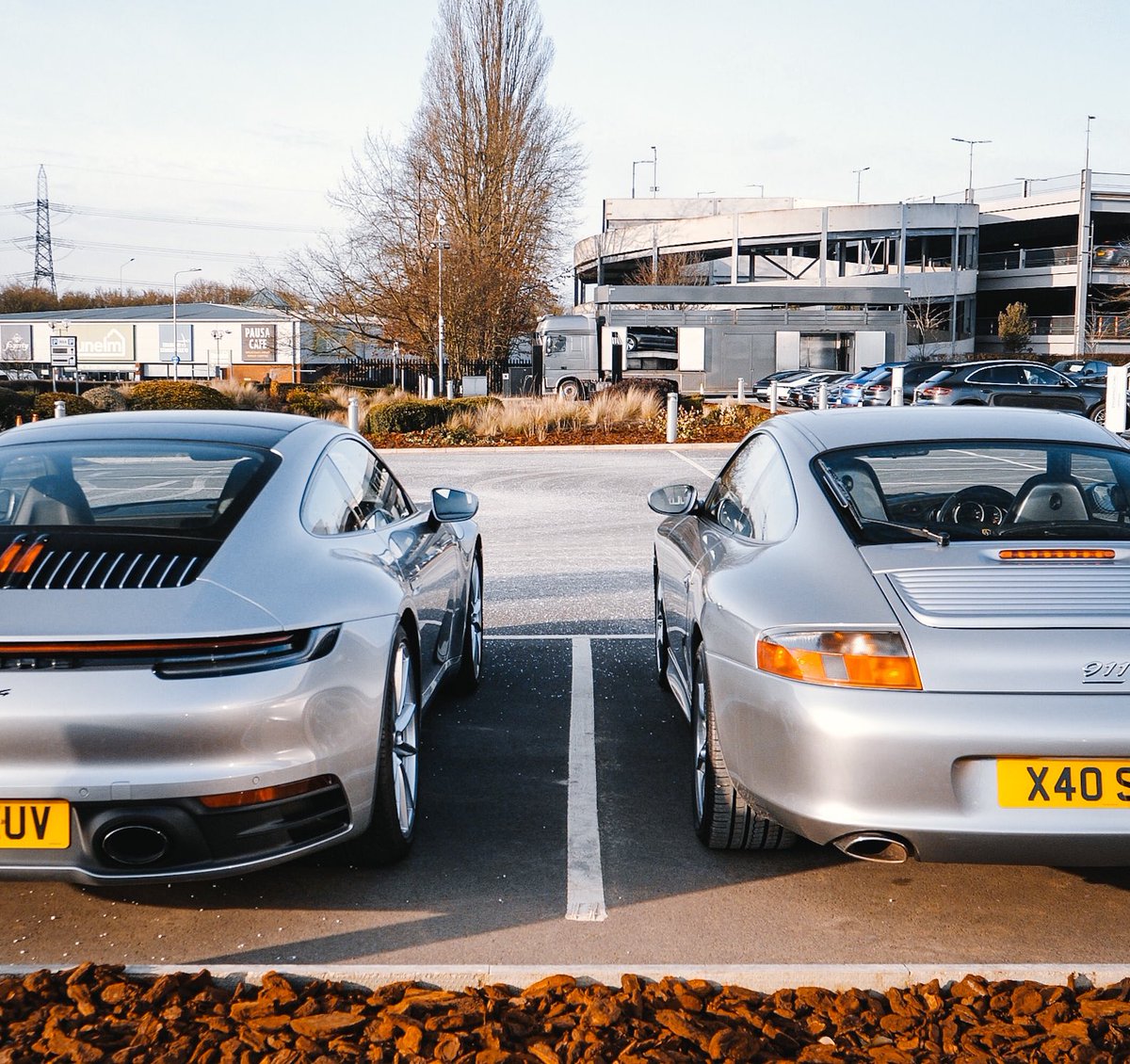 SeenThruGlass's tweet photo. NEW VIDEO LIVE!
I get the @Porsche #PCCMPlus installed in my 911 40 Jahre and compare it with the latest 992 manual Carrera S
https://t.co/c5rJE0fhS4 https://t.co/wNYjxbrzW2