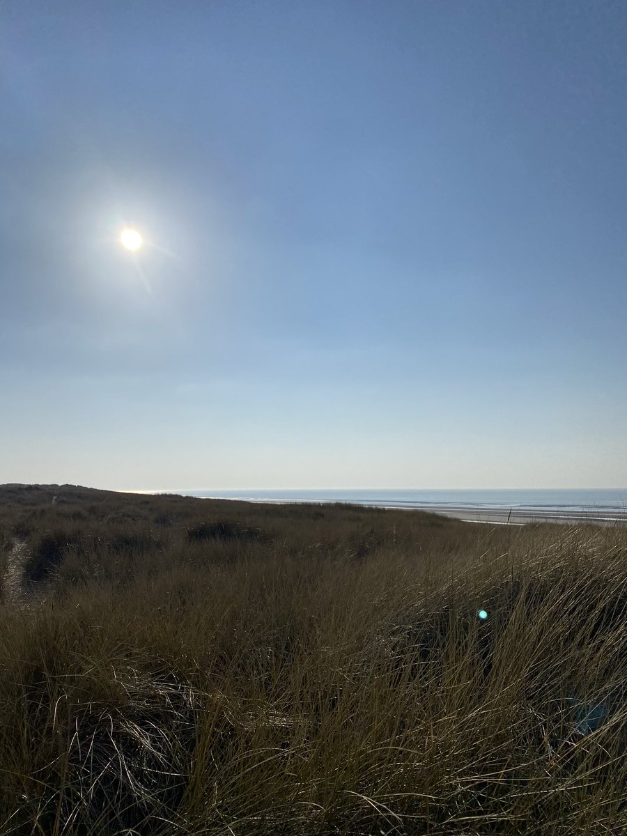 clareastles's tweet photo. Sunshine and sea kind of day #walkingsbrill @walkingsbrill https://t.co/AhXqdmFCbm