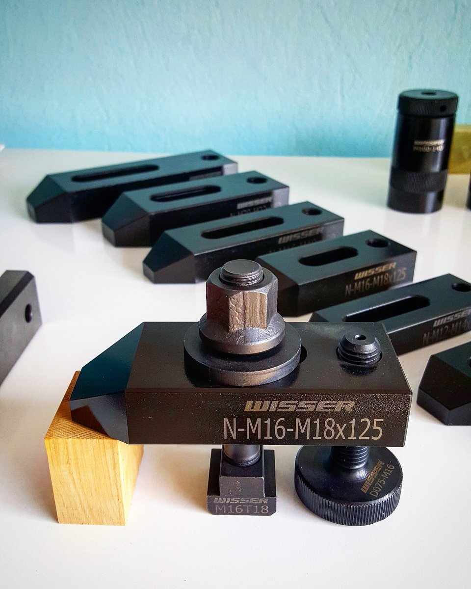 Kalıp Bağlama Ekipmanları 
Mold Clamps 
#wisser #kalıpbağlama #plastikenjeksiyon #plasticinjection #moldclamp #pres