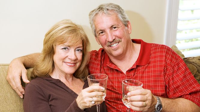 Чат со зрелыми пары. Любовь пара зрелого возраста. Мужчина и женщина. Половая старость. Гилф элис.