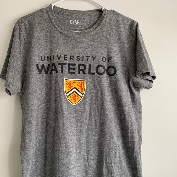 ThePoshBarbie's tweet photo. So good I had to share! Check out all the items I'm loving on @Poshmarkapp from @JlbsU #poshmark #fashion #style #shopmycloset #universityofwaterloo: https://t.co/1RksCXgsnl https://t.co/1YIsOpItsv
