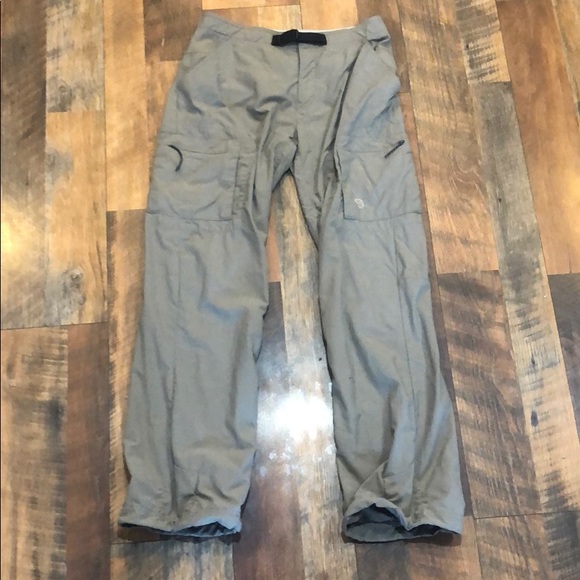 styledbydana's tweet photo. So good I had to share! Check out all the items I'm loving on @Poshmarkapp from @hellsbellsak #poshmark #fashion #style #shopmycloset #mountainhardwear #vintage #clothstone: https://t.co/GuvpYRNlYw https://t.co/93lAymTq9C