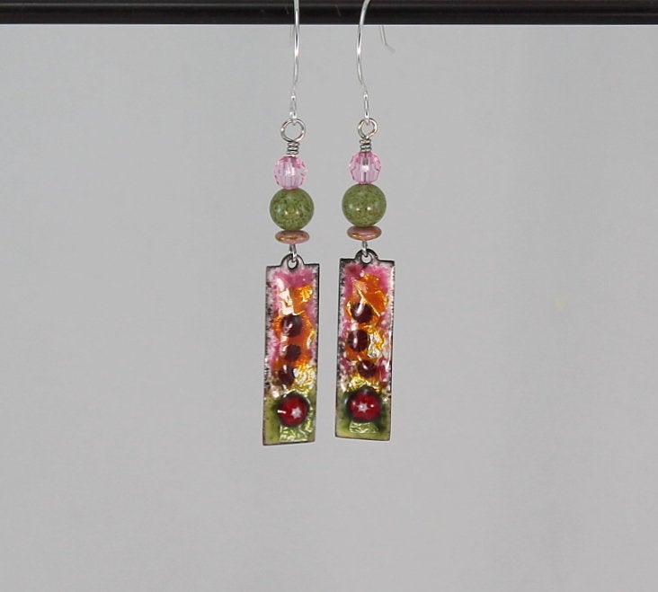 chestnutcrochet's tweet photo. Sharing for Donna Johnson on Etsy
Really love this, from the Etsy shop BlingbyDonna. https://t.co/LPhEgUtQ6E #etsy #bohoearrings #copperenamel #enamelearring #pinkgreen #sterlingsilver #silverhoops #blingbydonna #handmadeearrings #copperearring https://t.co/pSMX3s1rQr