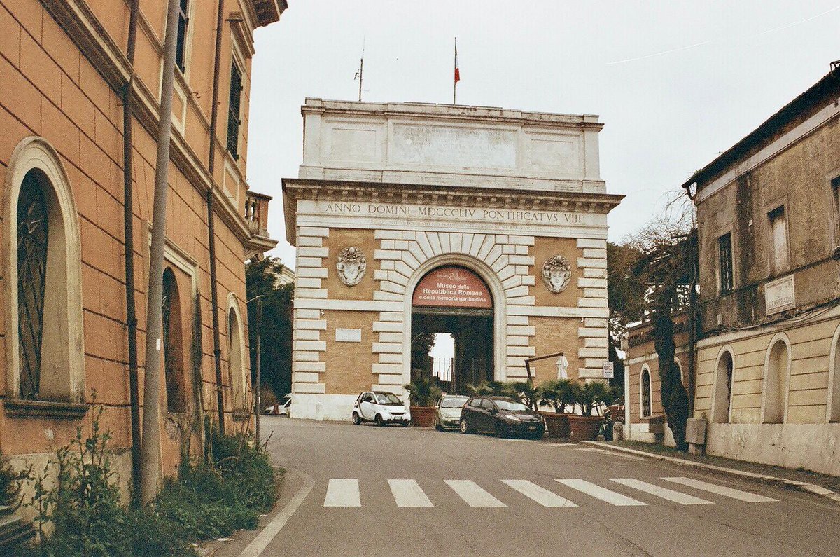 TracciaR's tweet photo. La Traccia 7 racconta la via Aurelia. Ecco una serie di #luoghi che si possono trovare lungo il suo #percorso. Le foto di @PriscillaRuggi3: Ponte Rotto(o ponte Emilio); Porta S. Pancrazio; Villa Abamelek-Lazarev; Basilica di S. Pancrazio. #tracciaroma #roma #cultura #arte #storia https://t.co/6kvFCBTanm