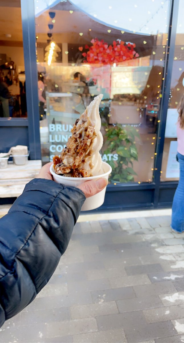 Parya Rostami tweet media