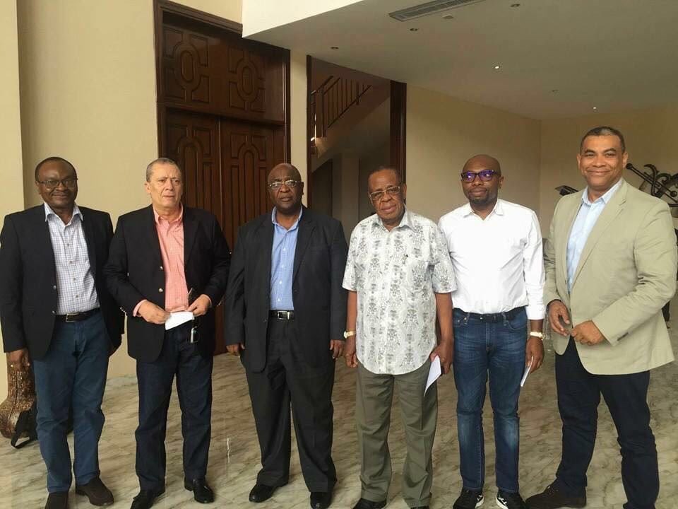 Olivier Kamitatu Etsu tweet media