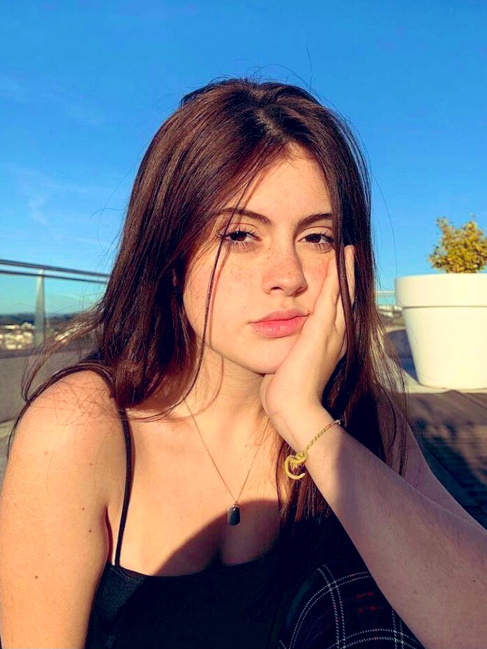 Evie Evans's Instagram, Twitter & Facebook on IDCrawl