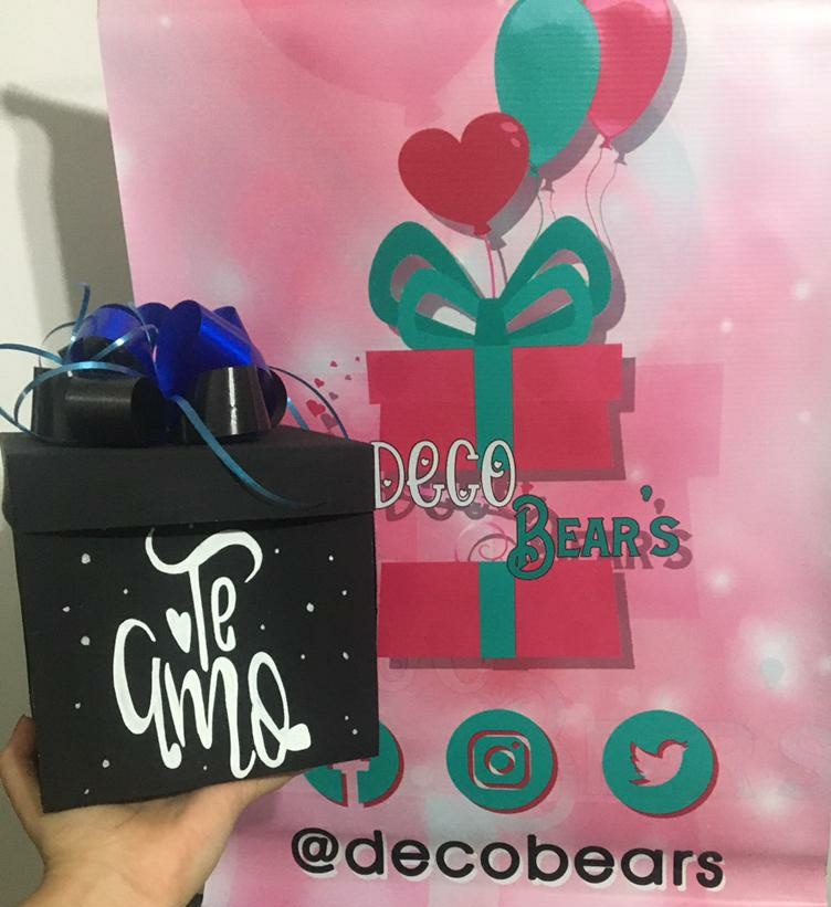 DecoBears's tweet photo. Cajas explosivas en negro 🖤😍
•
•
•
"Quizá la magia no está en la luna, sino en quien piensas mientras la ves brillar" ~ Fredy Jiménez
•
#DecoAdri #DecoBears #HechoAMano #HechoConAmor #CajasSorpresa #CajaExplosiva #Luna #Negro #SanCristóbal #Táchira https://t.co/vFVibux7dp