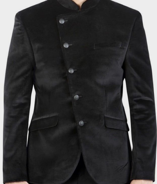 OfPrimeDivinity's tweet image. “Look at my jacket for the party...” Jò was proud of himself.