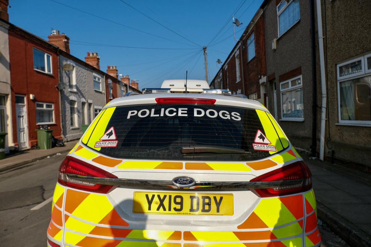 GNPjournophoto's tweet photo. Operation Galaxy support with the police dog section, in Grimsby. https://t.co/5QuTX8a0a8