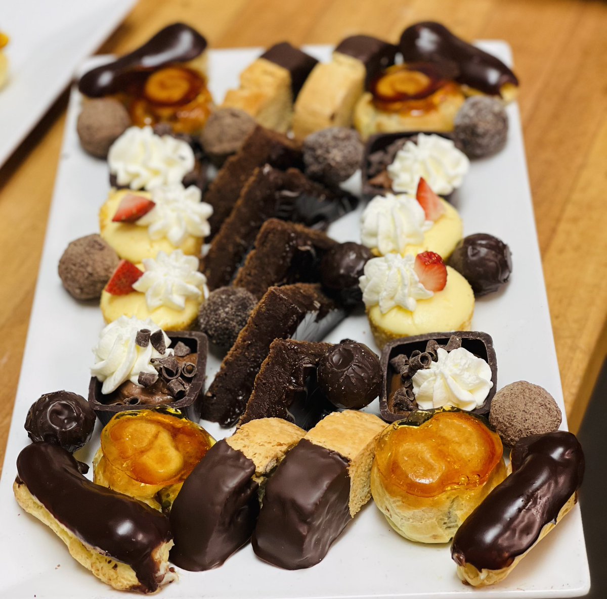 We have the best pastry chefs ♥️ <a href="/SteveDiFillippo/">Steve DiFillippo</a> <a href="/PatriotPlace/">Patriot Place</a> #privateevents