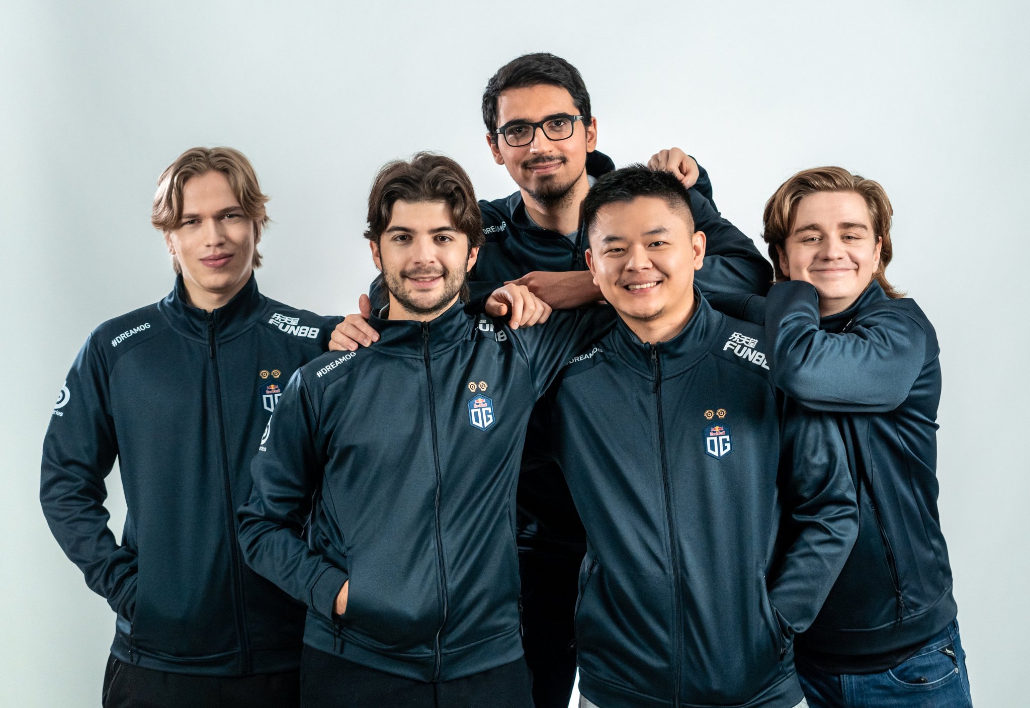 Команда ог дота 2. Og community. Себ дота 2. Og dota 2 состав. Логотип команды og.