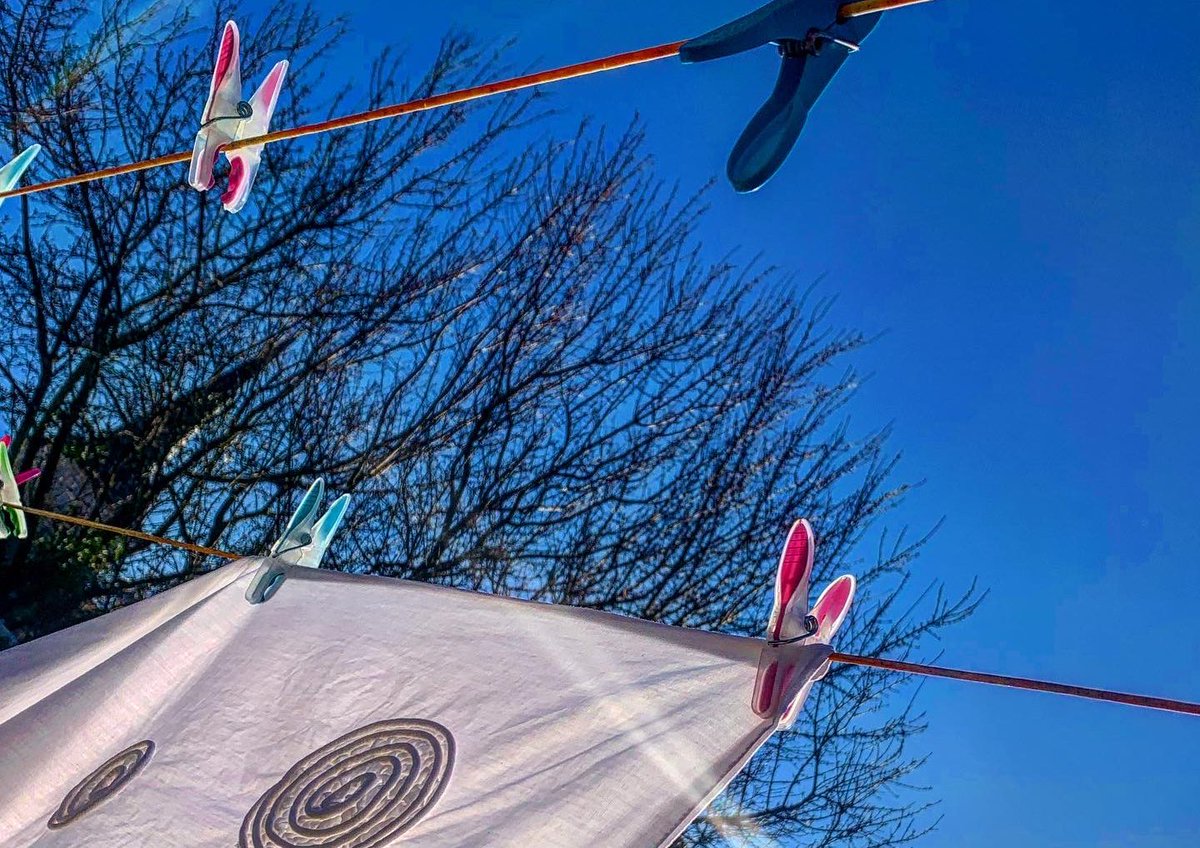 Wenn sich etwas bewegt, tut sich was. Und wenn es die Wäsche ist, welche im Wind wedelt. .#bewegung #thüringen #authentic