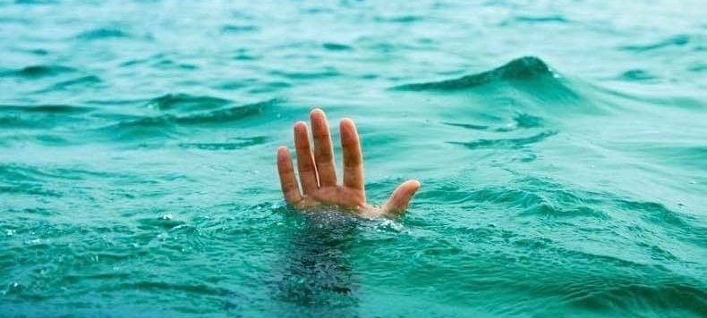 Teachers just trying to stay afloat until Spring Break like: