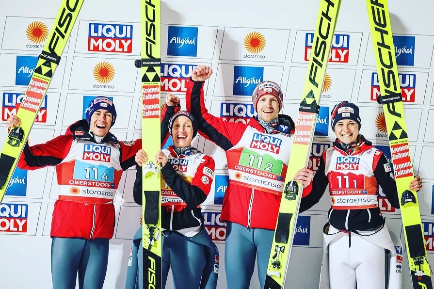 Weltmeister! 🤩 Ihr seid unglaublich 💪🏻

Katharina Althaus, Markus Eisenbichler, Anna Rupprecht und Karl Geiger 🦅🇩🇪  fliegen in einem spannenden Mixed-Team-Wettkampf zu Gold 🥇

Zweiter wird Norwegen🥈🇳🇴 vor Österreich 🥉🇦🇹

📸 Tadeusz Mieczynski 

#nordischeskiwm #fisski