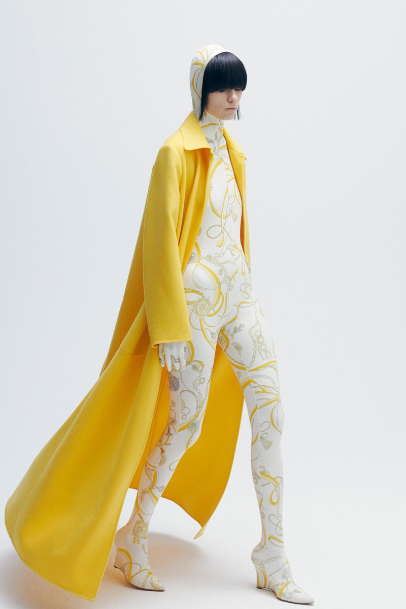 VogueRunway's tweet photo. The @EmilioPucci Fall 2021 collection is in. View every look: https://t.co/XdBc6yx9bQ https://t.co/ioh5yM3GMr