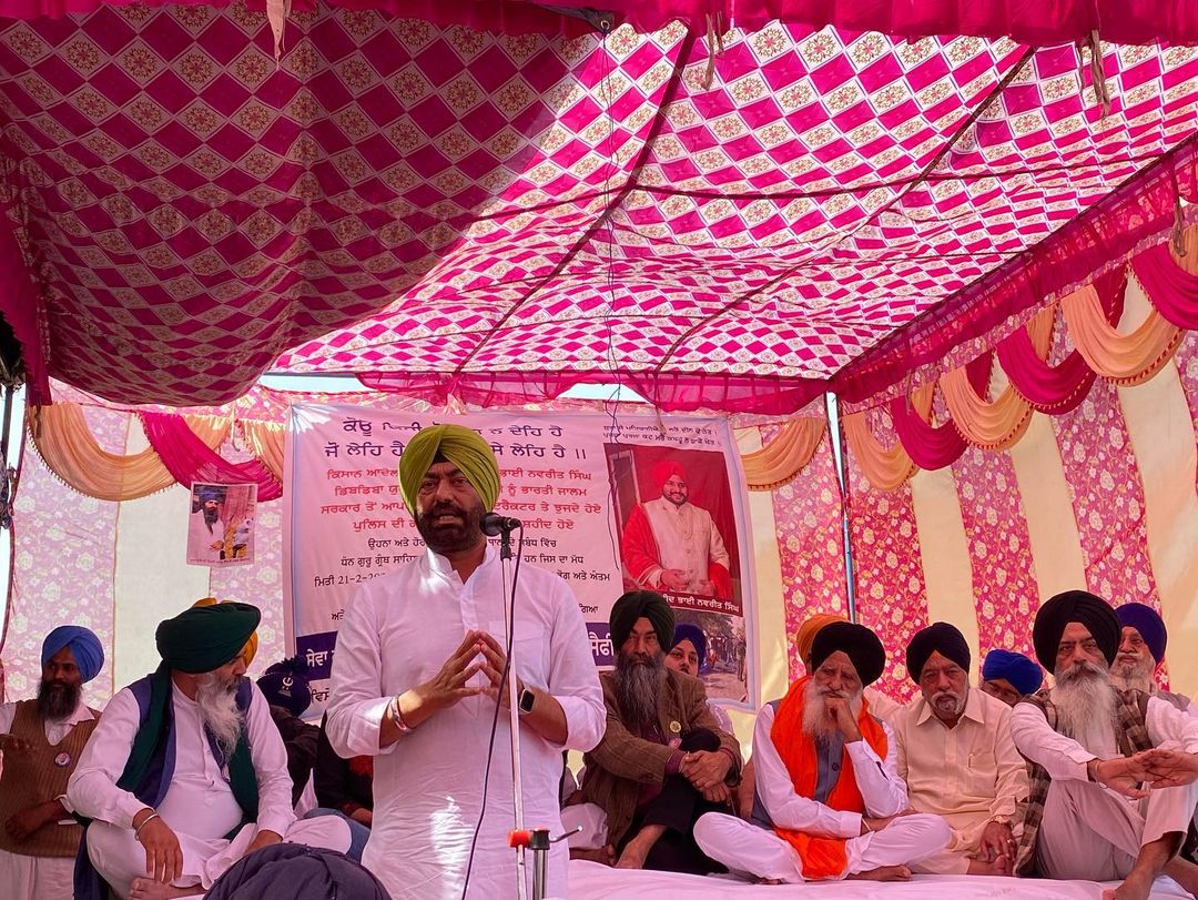jasveermuktsar's tweet photo. A tribute ceremony in the memory of S. Navreet Singh who was Martyred on 26th January
Kundli border Delhi 
#farmerprotest https://t.co/FNTiQziWzG
