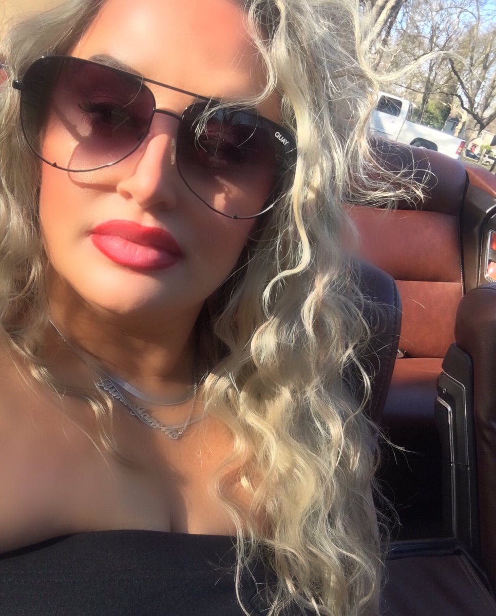 shine4me22's tweet photo. Smashed through the Hood and we made that hot... I’m riddin’ sideways, this way thatta way...
#cali #californialifestyle #69drop #sunshine #valleystyle #southsac #cadillac https://t.co/Z994WpXym5
