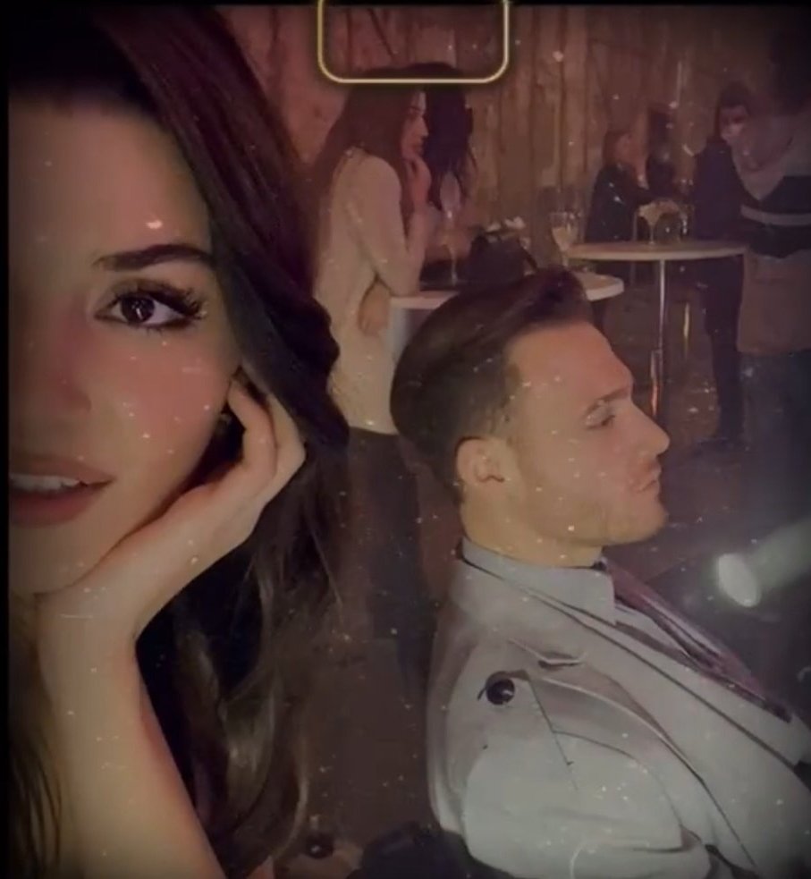 lerynuim's tweet photo. ya şunların minnaklığıı ısırcam bu kadar iyi olamazsınız miyy hanım ve thebursin bey 🥵🤤🥺🥺 
#HandeErcel #KeremBürsin https://t.co/U2pjIDTsms