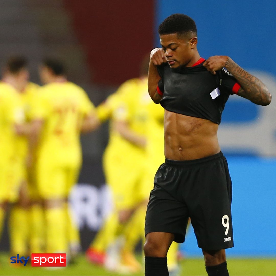 SkySport's tweet photo. 🇩🇪 BUNDESLIGA - 23^ Giornata
🏟 I risultati delle partite di oggi
➖
📍 UNION-HOFFENHEIM 1-1
⚽ rig. #Kruse (9')
⚽ aut. #Schlotterbeck (29')
➖
📍 MAINZ-AUGSBURG 0-1
⚽ #Hahn (25')
➖
📍 LEVERKUSEN-FRIBURGO 1-2
⚽ #Demirovic (50')
⚽ #Holer (61')
⚽ #Bailey (70')
 ➖
#SkySport https://t.co/MfvM4zeKg1