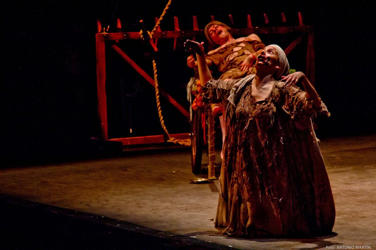 📸 <a href="/AntonioMartinH4/">Antonio Martin H</a>

#CulturaSegura #GranTeatrodeCáceres #regalacultura #ValleInclán #divinasPalabras