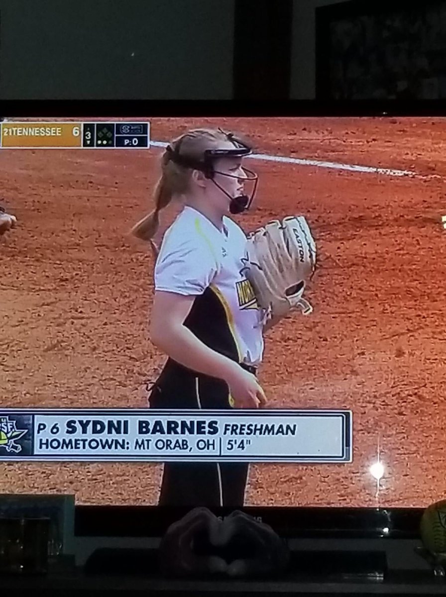 Look who made their college debut today at Tennessee!!  <a href="/SydniBarnes1/">Sydni Barnes</a>