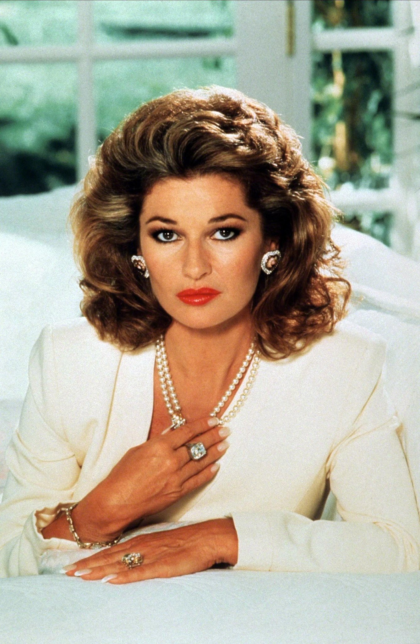 Happy birthday to the beautiful Sabella of The Colbys, Stephanie Beacham. 