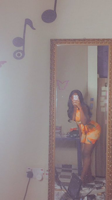 Watch 𝐘𝐯𝐞𝐬's leaked NSFW photo on TwXstars