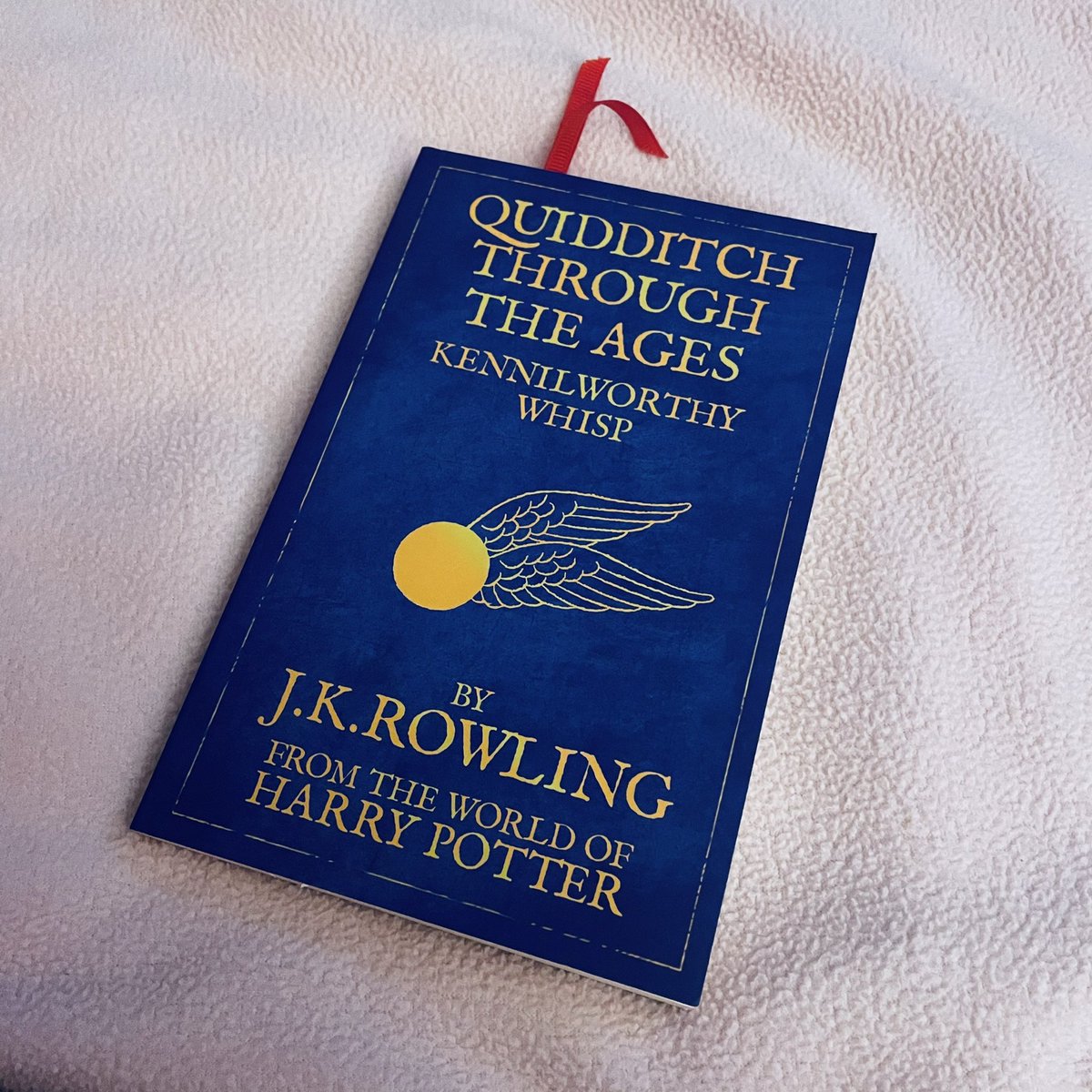 kimreadsstuff's tweet photo. Tonight’s entertainment! ☺️
#quidditchthroughtheages #quidditch #harrypotter #hogwarts #hogwartslibrary #kennilworthywhisp #hufflepuff #amreading #2021readingchallenge #2021reads #Goodreads #snooker #playerschampionship #snookerplayerschampionship #ronnieosullivan #johnhiggins https://t.co/0MrGUNZBhb