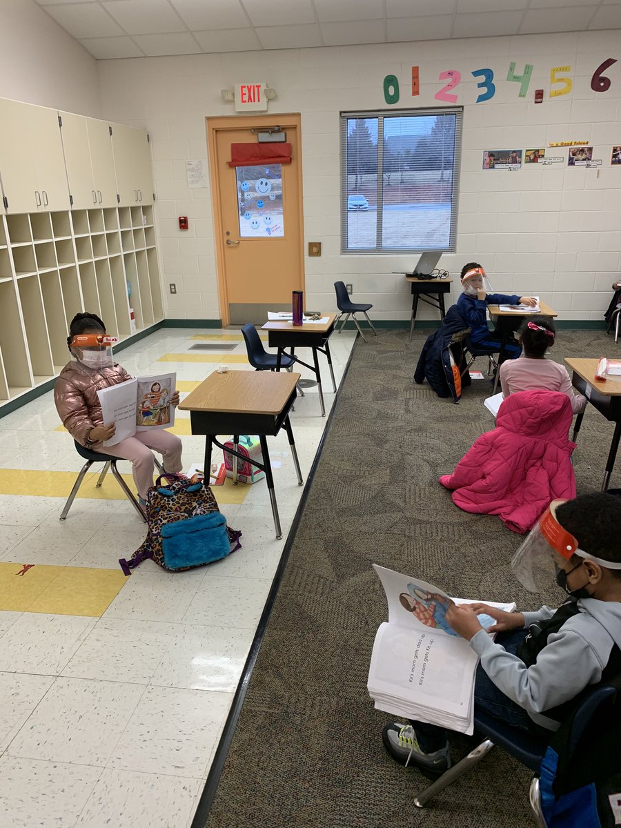 ReedyForkEle's tweet photo. Reedy Fork K students Reimagining collaboration and small group. Way to go @ Ms. Dunbar &amp;Ms. Wise https://t.co/blG3TfQpjk
