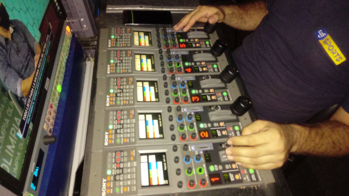 Dirección <a href="/gabrielmalito/">Gabriel Malito</a> <a href="/juanestebanben3/">Juanestebanelponybenitez💥</a> Repes <a href="/Asmirthum/">Asmir Larroza</a> <a href="/giulianoqui/">Giuliano Quiñonez</a> #CarlosCubas Sonido <a href="/vazqueztrooper/">Jaime Vázquez</a> Videos #PedroOrtiz #GerardoAmarilla
Todo listo. 3, 2, 1, aaaiireeee...