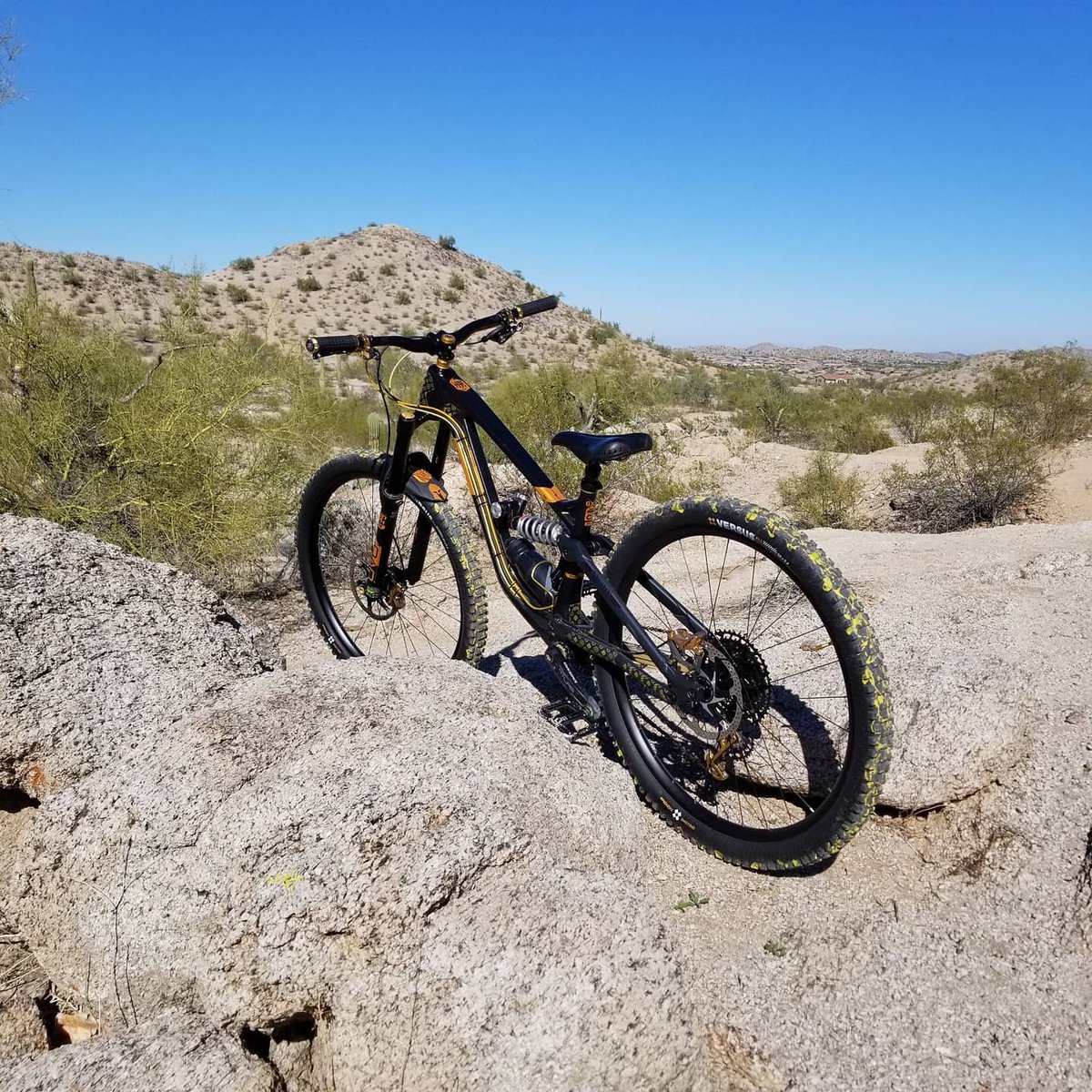 "I'm not always on the mountain...⁠
but when I am, you'll know it 😎" ⁠
⁠
📷 @gildedmtb ⁠
⁠
⁠
#RideGG