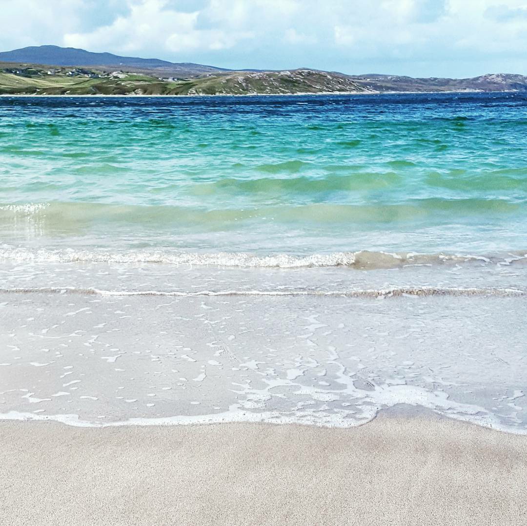 LisaShambrook's tweet photo. Also missing #Scotland... the sea at #Coldbackie was the most glorious collection of blues 💙  #SundayPixSea https://t.co/VWZbFlu7u3