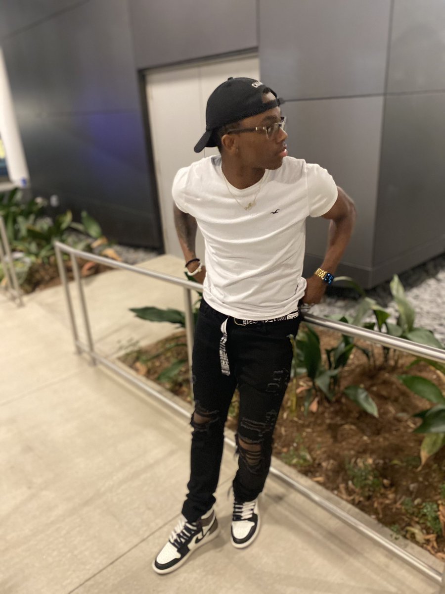 VonteHarding's tweet photo. Wanted to show some love to my twitter real quick🤷🏽‍♂️ https://t.co/XXxttFo7Tt