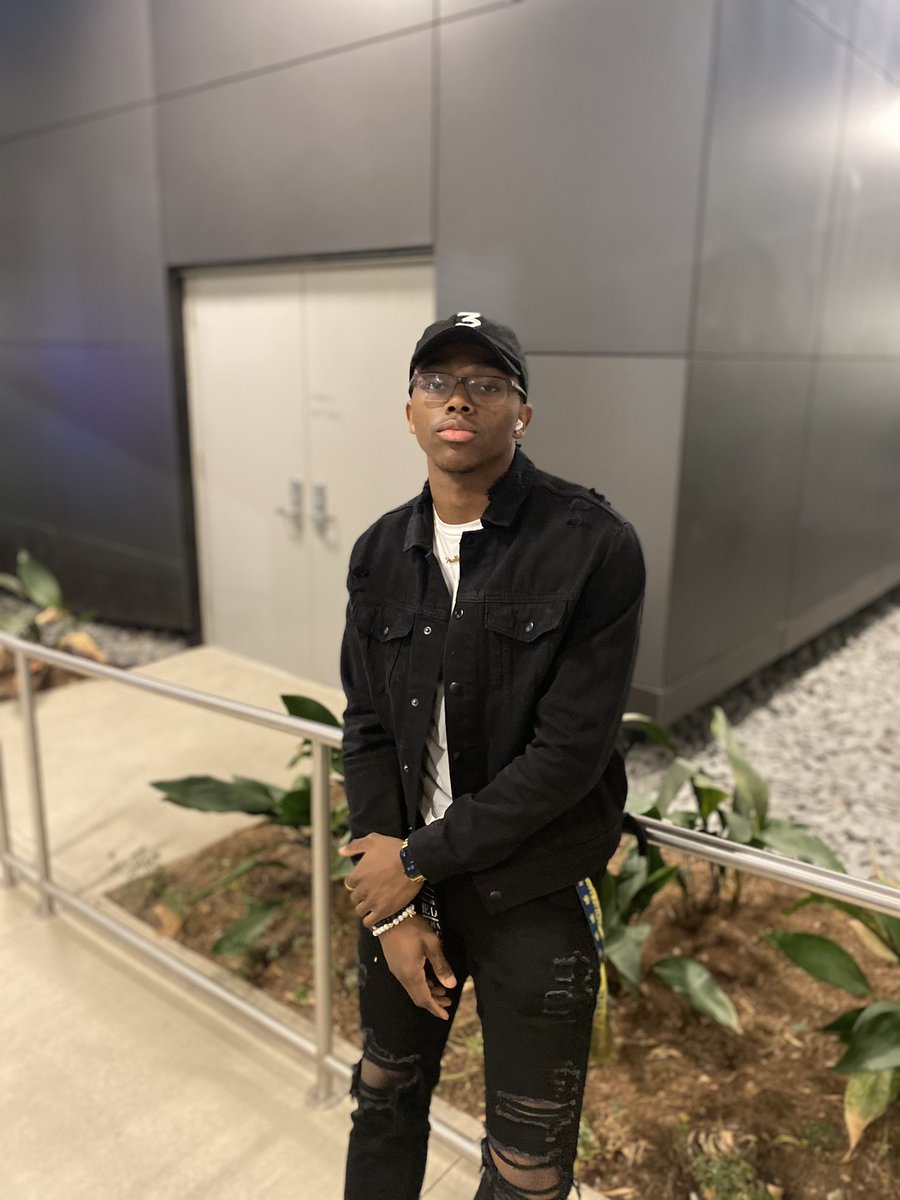 VonteHarding's tweet photo. Wanted to show some love to my twitter real quick🤷🏽‍♂️ https://t.co/XXxttFo7Tt