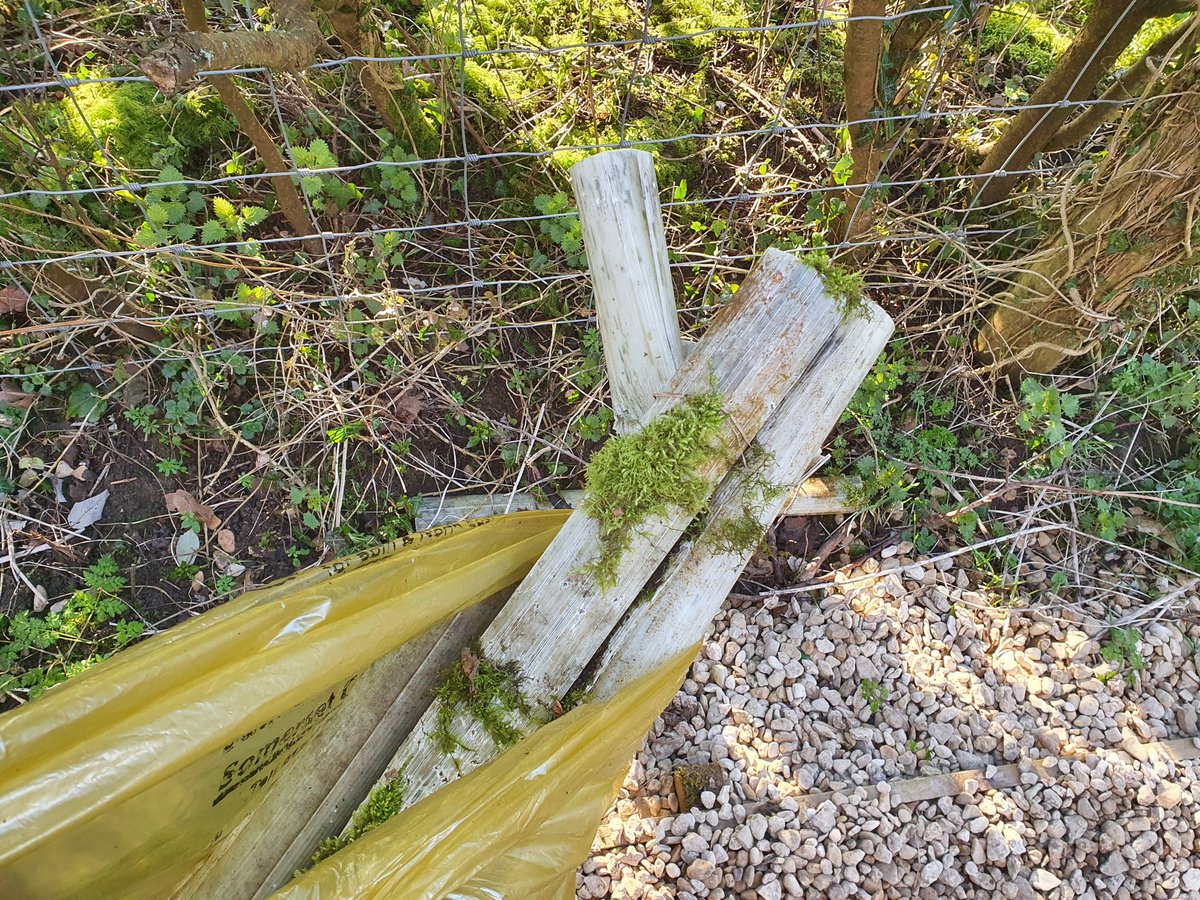 WestonLitter's tweet photo. Picked up a load of these tree protectors this morning on my dog walk.  There must be thousands of them below Bath Racecourse.  A bit ironic to plant two new woods and then leave all the plastic behind 😪 https://t.co/B3Fkcuz4Dj