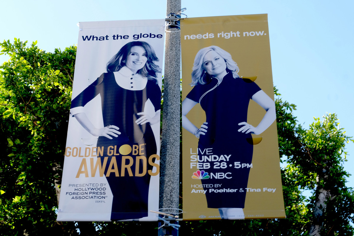 Amy Poehler and Tina Fey bash HFPA in Golden Globes 2021 monologue