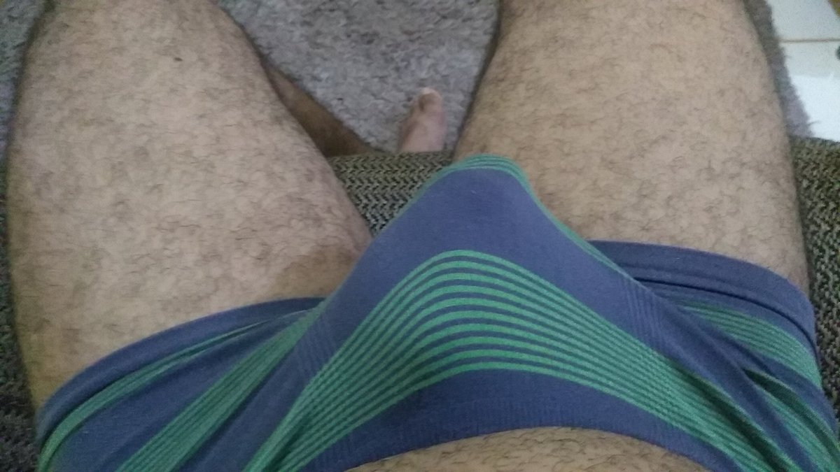 Se me  seguir e der rt ganha sem cueca na DM☺️