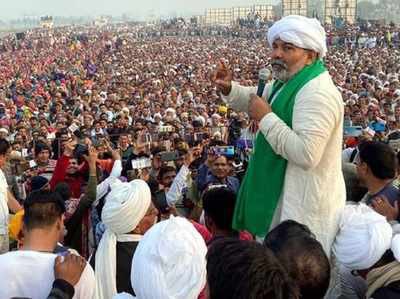 BorntoShineee's tweet photo. There are floods of Farmers at almost every Kisaan Mahapanchayat across the country and foolish Bhakkts, BJP IT cell and Modi’s toolkit #GodiMedia are trying hard to prove that it’s only rich Farmers from two states protesting.

#FarmersProtest 
#3MonthsOfDelhiProtest https://t.co/nbu63kA72X